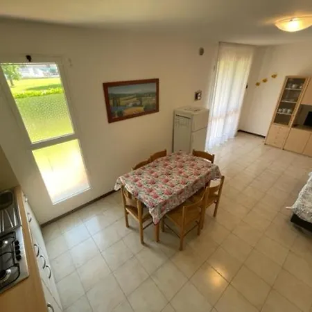 Appartement Apartament With Swimming Pool